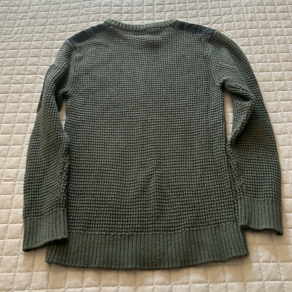 ⬛️ EUC - H&M Boys Gray Sweater - Picture 5 of 7